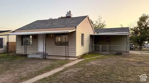 590 Parkway St, East Carbon, UT 84520