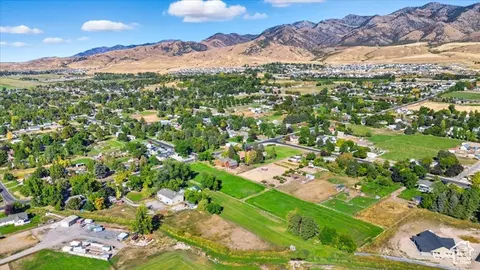View/Area - 164 E 200 S, Hyde Park, UT 84318 photo 5 of 10