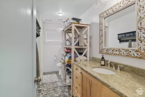 Bath - 164 E 200 S, Hyde Park, UT 84318 photo 5 of 5