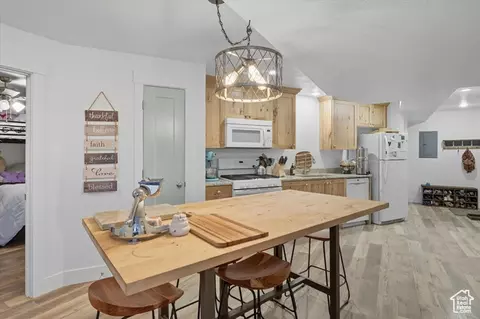 Kitchen - 164 E 200 S, Hyde Park, UT 84318 photo 7 of 7
