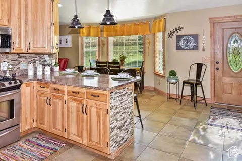 Kitchen - 1500 Fish Creek Rd, Bancroft, ID 83217 photo 3 of 5