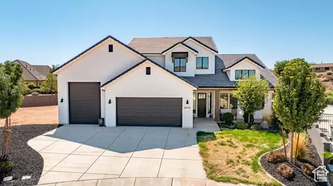 4370 S Secretariat Dr, Washington, UT 84780
