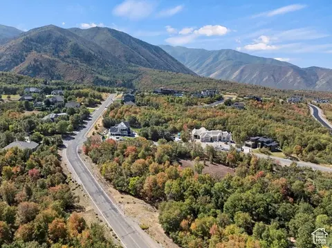 1067 S Summit Dr, Woodland Hills, UT 84653