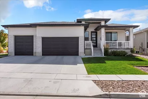3183 W Oxford Loop, Mountain Green, UT 84050