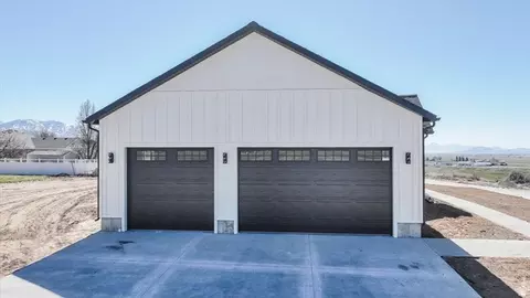 Exterior - 816 S 1100 E, Preston, ID 83263 photo 4 of 7