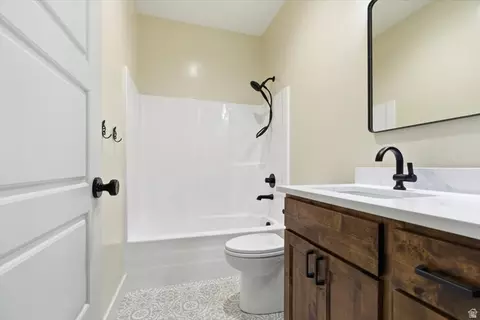 Bath - 816 S 1100 E, Preston, ID 83263 photo 3 of 4