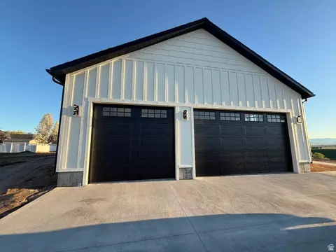 Exterior - 816 S 1100 E, Preston, ID 83263 photo 3 of 7