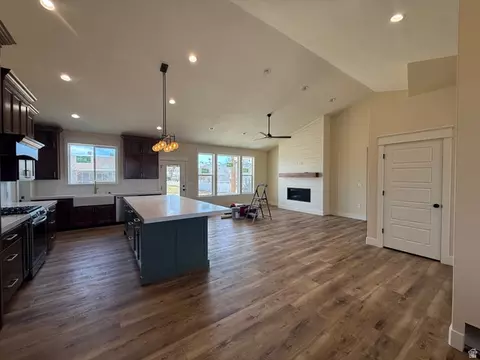 Living - 816 S 1100 E, Preston, ID 83263 photo 2 of 2