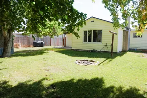 Exterior - 324 Stringtown Rd, Georgetown, ID 83239 photo 6 of 10