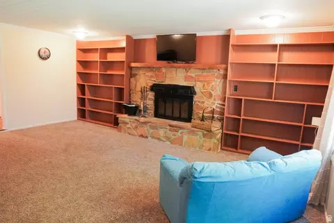 Living - 324 Stringtown Rd, Georgetown, ID 83239 photo 6 of 8