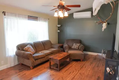 Living - 324 Stringtown Rd, Georgetown, ID 83239 photo 3 of 8