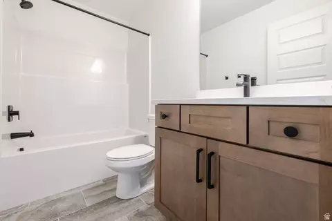 Bath - 4809 S Olive Ave #417, Mapleton, UT 84664 photo 2 of 2