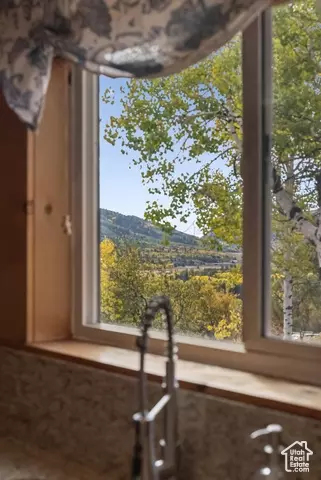 Kitchen - 6025 Hoback, Oakley, UT 84055 photo 5 of 5