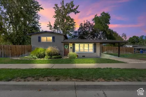 6378 S Meadowcrest Rd E, Holladay, UT 84121