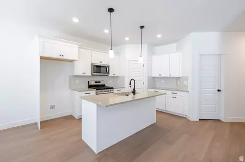 Kitchen - 4815 S Olive Ave #418, Mapleton, UT 84664 photo 1 of 3