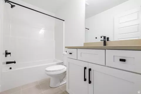 Bath - 4815 S Olive Ave #418, Mapleton, UT 84664 photo 2 of 2