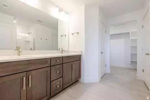 Bath - 4720 S Heartwood Rd #438, Mapleton, UT 84664 photo 1 of 2
