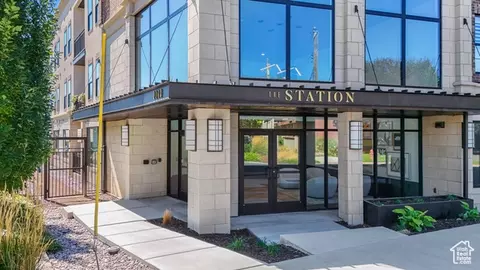 Exterior - 2240 E Laney Ave S #302, Holladay, UT 84117 photo 2 of 9