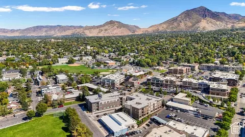 View/Area - 2240 E Laney Ave S #302, Holladay, UT 84117 photo 4 of 5