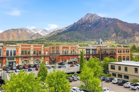 Exterior - 2240 E Laney Ave S #302, Holladay, UT 84117 photo 7 of 9
