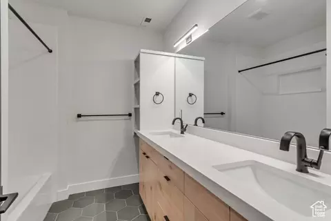 Bath - 733 E 1450 N #5, Orem, UT 84097 photo 4 of 4