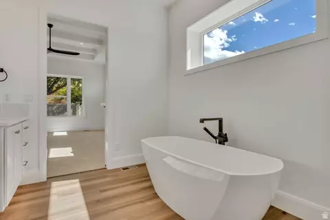 Bath - 713 E 1500 N #19, Orem, UT 84097 photo 4 of 7