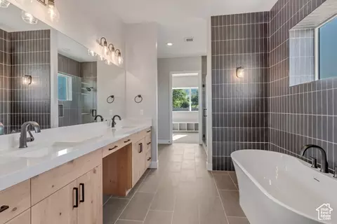 Bath - 713 E 1500 N #19, Orem, UT 84097 photo 2 of 5