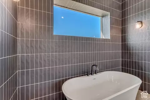 Bath - 713 E 1500 N #19, Orem, UT 84097 photo 3 of 5