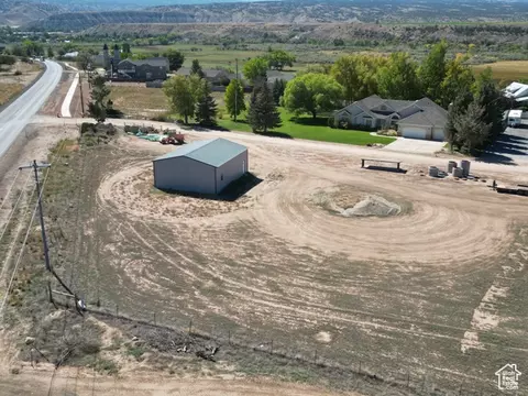1480 N Old Farm Rd #18, Duchesne, UT 84021