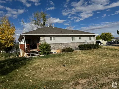 Exterior - 170 E 400 N, Mount Pleasant, UT 84647 photo 7 of 19