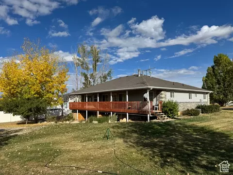 Exterior - 170 E 400 N, Mount Pleasant, UT 84647 photo 9 of 19