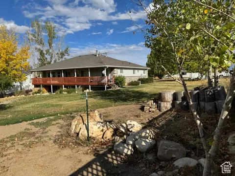 Exterior - 170 E 400 N, Mount Pleasant, UT 84647 photo 10 of 19