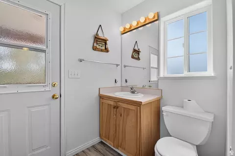Bath - 170 E 400 N, Mount Pleasant, UT 84647 photo 1 of 4