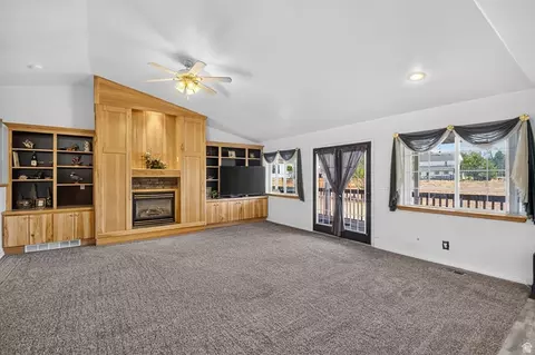 Living - 170 E 400 N, Mount Pleasant, UT 84647 photo 1 of 2