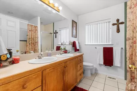 Bath - 170 E 400 N, Mount Pleasant, UT 84647 photo 1 of 3