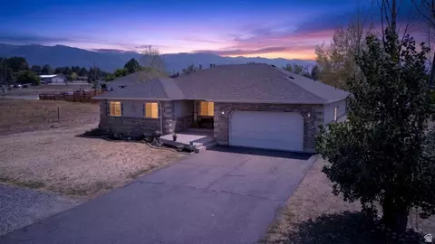 Exterior - 170 E 400 N, Mount Pleasant, UT 84647 photo 13 of 14