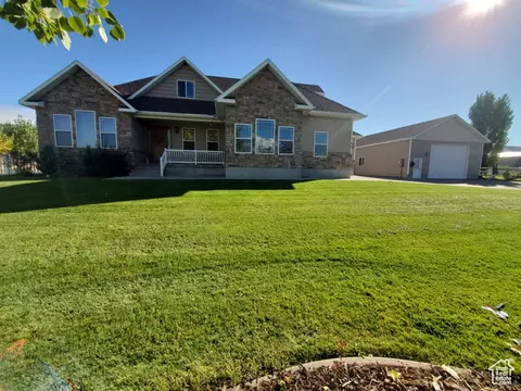 Exterior - 86 N 2nd E, Montpelier, ID 83254 photo 5 of 13