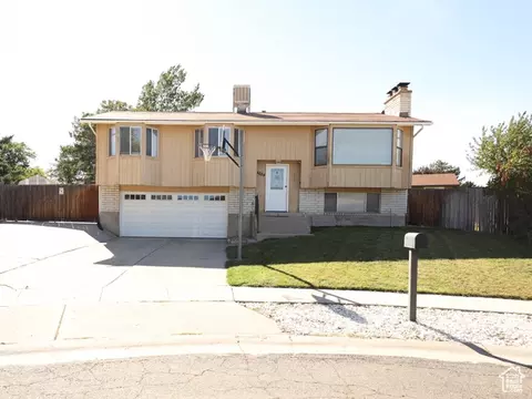 4624 S Harrisonwood Cir W, West Valley City, UT 84119