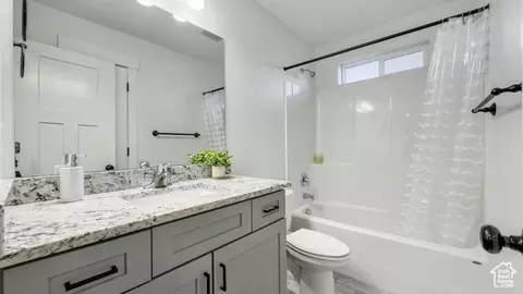 Bath - 3881 N Chapman Dr, Eagle Mountain, UT 84005 photo 5 of 5