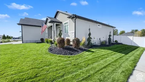 Exterior - 3881 N Chapman Dr, Eagle Mountain, UT 84005 photo 2 of 12