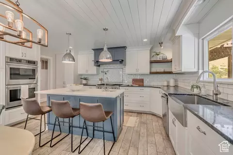 Kitchen - 24 Quiet Meadow Ln, Mapleton, UT 84664 photo 3 of 4
