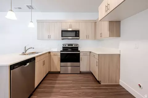 Kitchen - 4662 S Poplar Way #Q303, Mapleton, UT 84664 photo 1 of 3