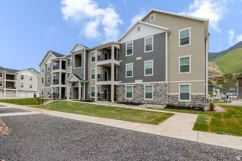 4662 S Poplar Way #Q303, Mapleton, UT 84664