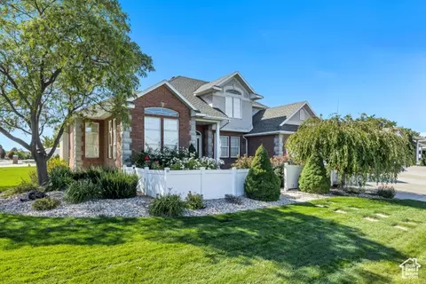803 W 2800 S, Syracuse, UT 84075