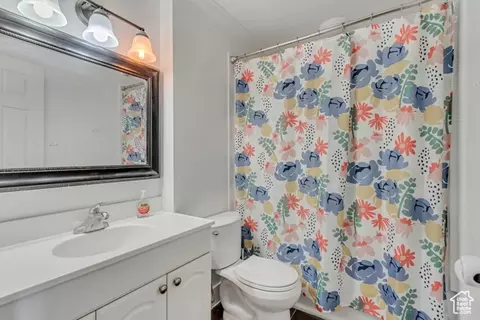 Bath - 360 E Center St, Centerville, UT 84014 photo 2 of 3
