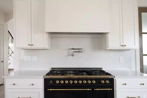 Kitchen - 415 S 1200 W, Mapleton, UT 84664 photo 4 of 8