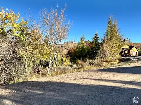1356 N Sculpin Loop #105, Garden City, UT 84028