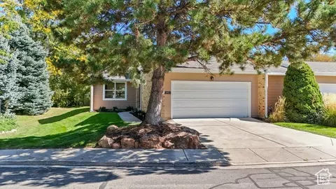 6415 S Tanner Ln, Murray, UT 84121