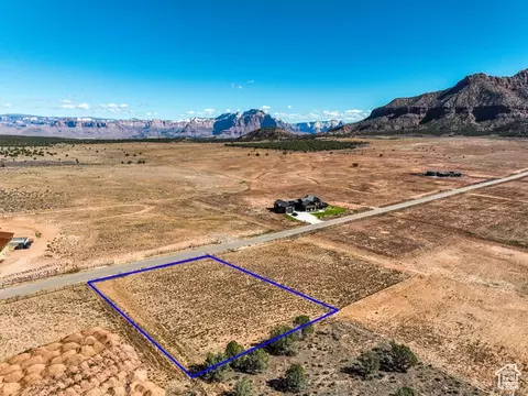 17 Daybreak Mesa Dr #17, Apple Valley, UT 84737