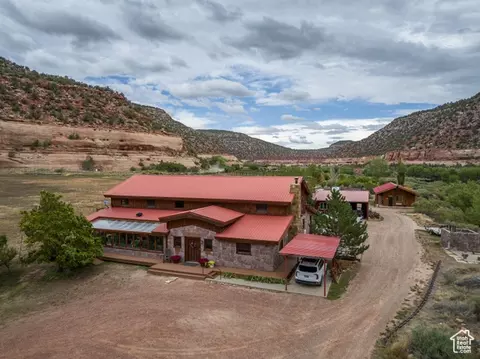 1095 S Montezuma Canyon Rd, Monticello, UT 84535